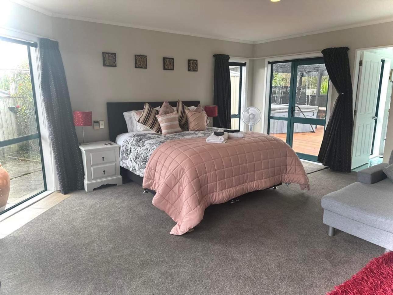 Observation Guest Suite Paraparaumu Exterior foto